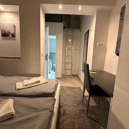 Estelada Boarding Houses - Bogenhausen มิวนิก ภายนอก รูปภาพ