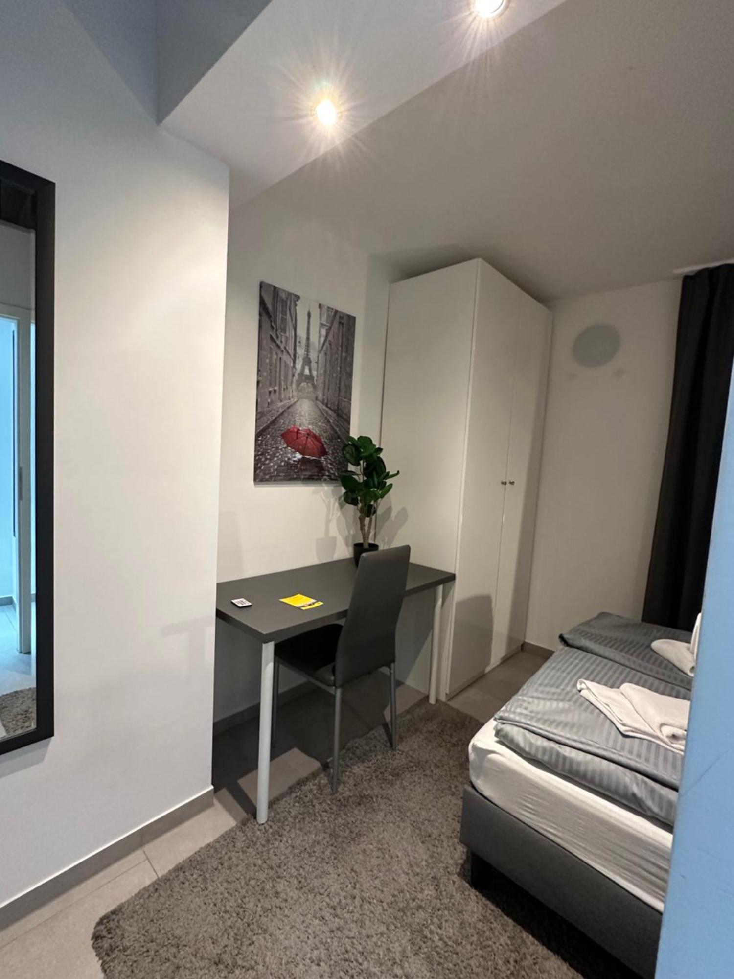 Estelada Boarding Houses - Bogenhausen มิวนิก ภายนอก รูปภาพ