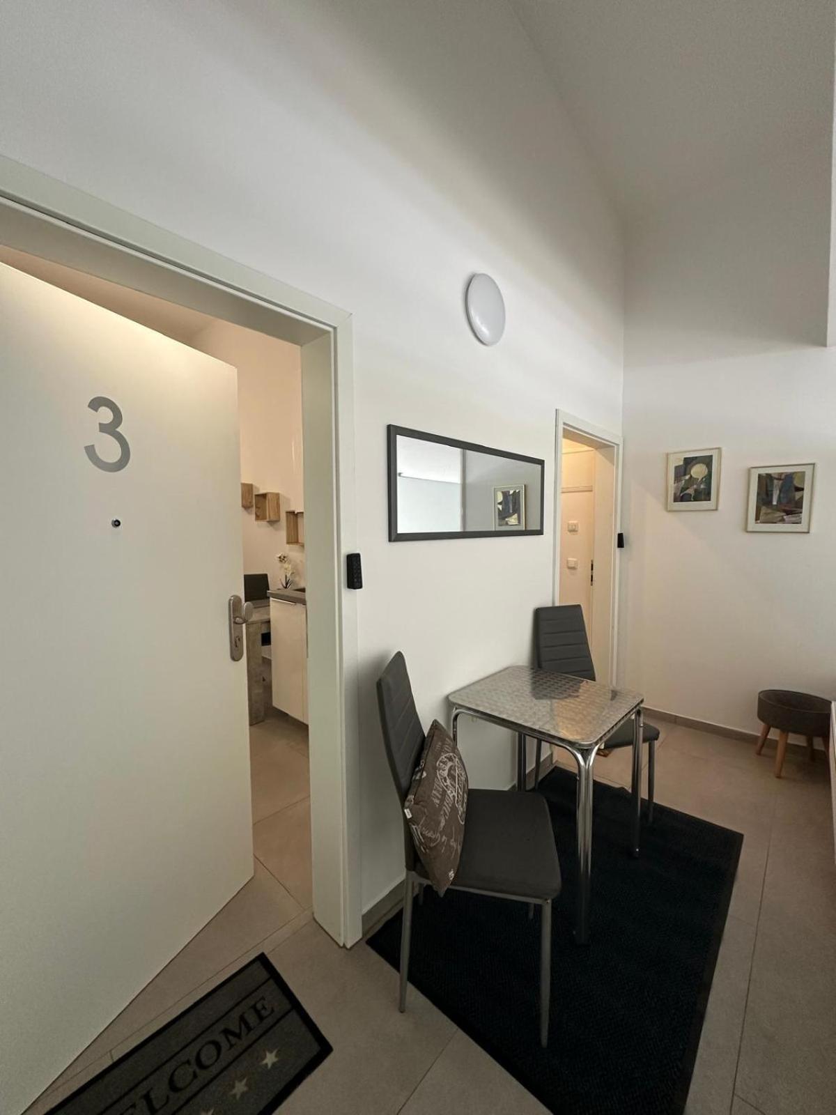 Estelada Boarding Houses - Bogenhausen มิวนิก ภายนอก รูปภาพ