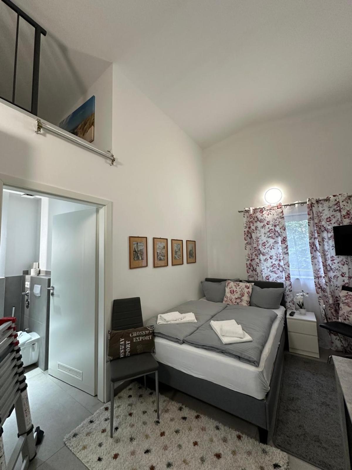 Estelada Boarding Houses - Bogenhausen มิวนิก ภายนอก รูปภาพ